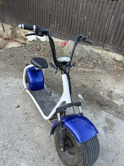 Vând scooter electric