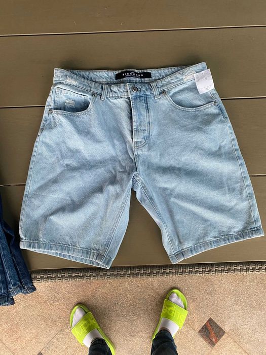 NOU 50% REDUS Blugi scurti John Richmond