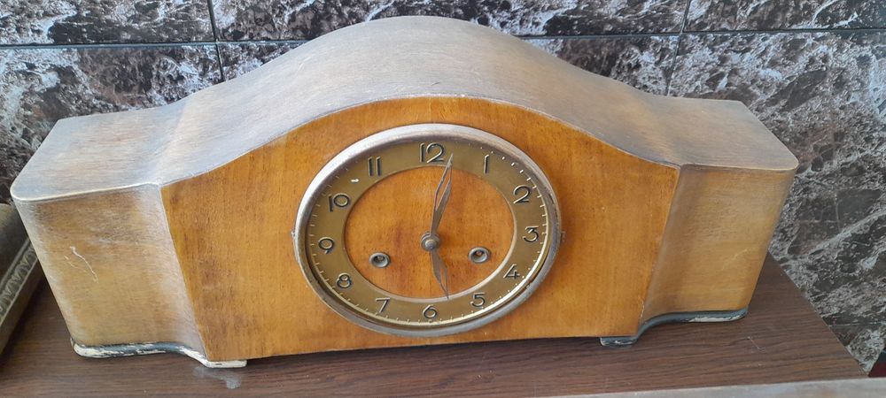 Стари камини механични часовници