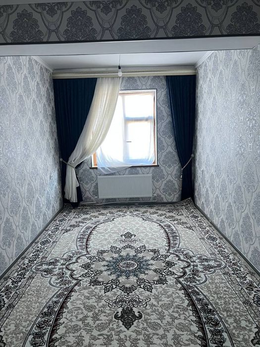 Srochna 1 xonali 5 etajli domni 5 etajidan naxtga uy sotiladi