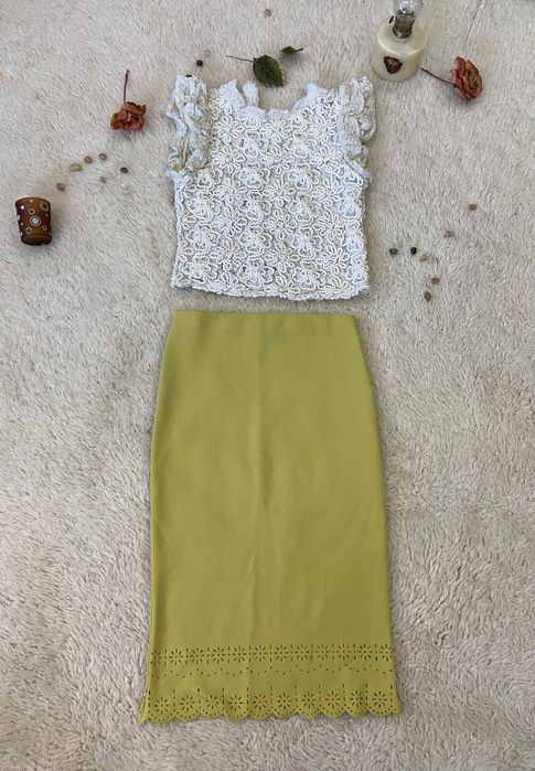 Дамска пола по тялото и блузка Zara