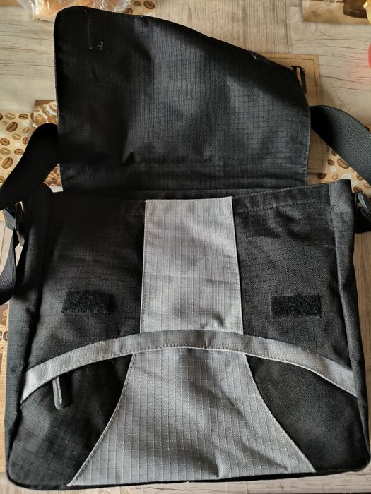 Продам сумку на широком ремне