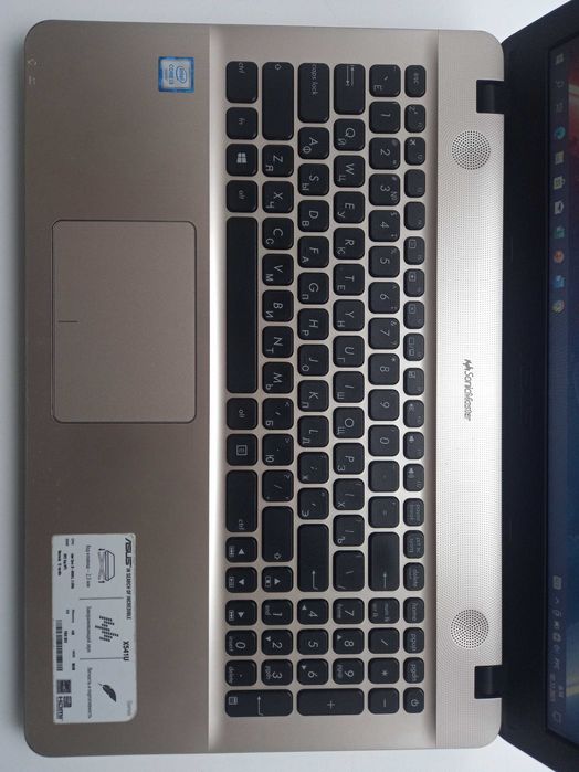 ASUS X541U\Core i3-6006U\4-Ядер\4GB ОЗУ-DDR4\HD Grapichs 520 1GB.!
