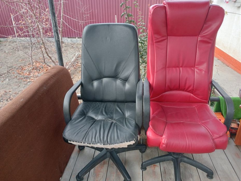 Продам кресло 2 штук по 5 тысяч.т