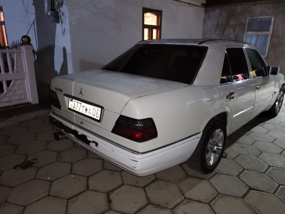 Mercedes-Benz w124 e280