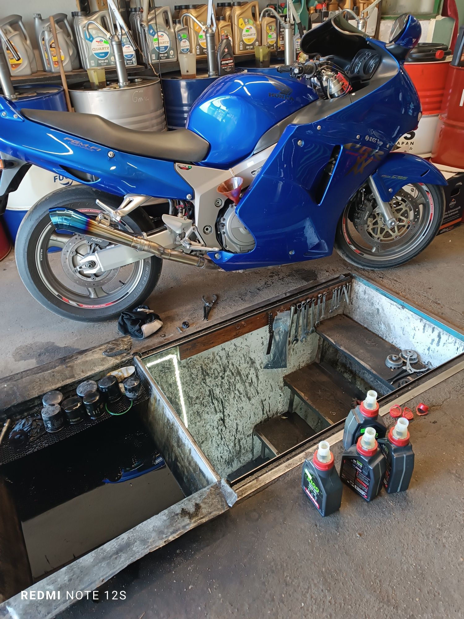 Honda cbr xx1100