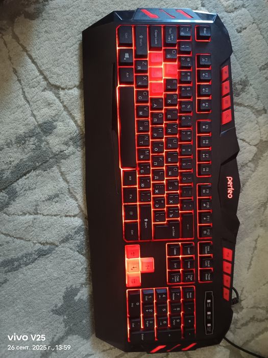 Продам клавиатуру RGB