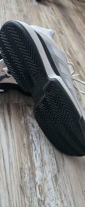 Мъжки маратонки адидас 27см стелка