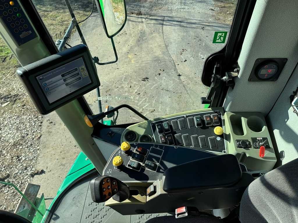 Комбайн John Deere W440 Лизинг