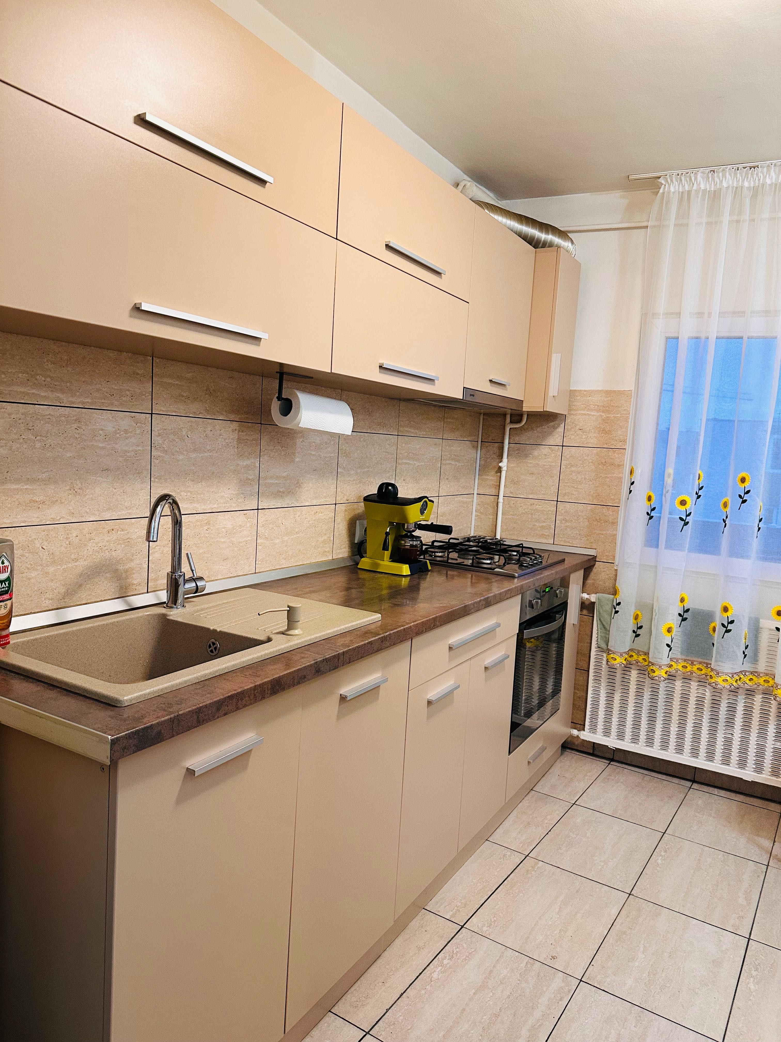 2 camere decomandate, finisat mobilat si utilat