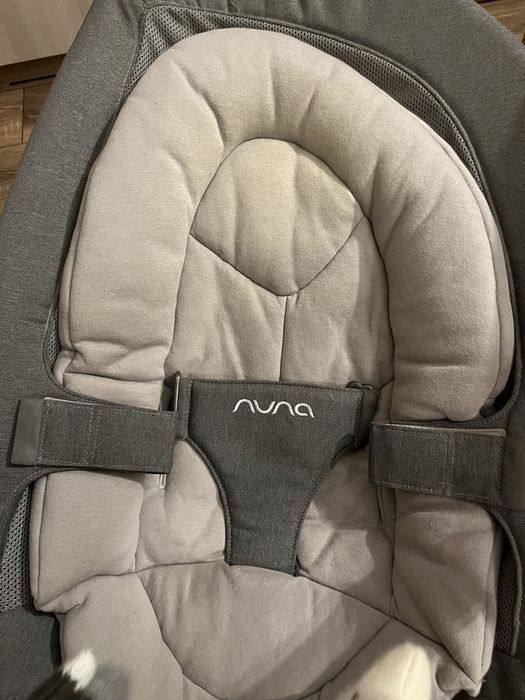 Balansoar pentru copii Nuna Leaf Grow, confortabil, cu bara de jucarii