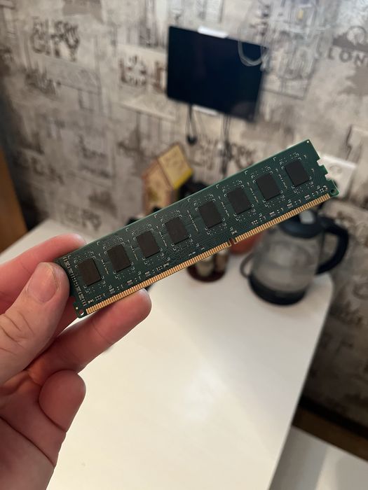 Оперативная память DDR3  8 gb