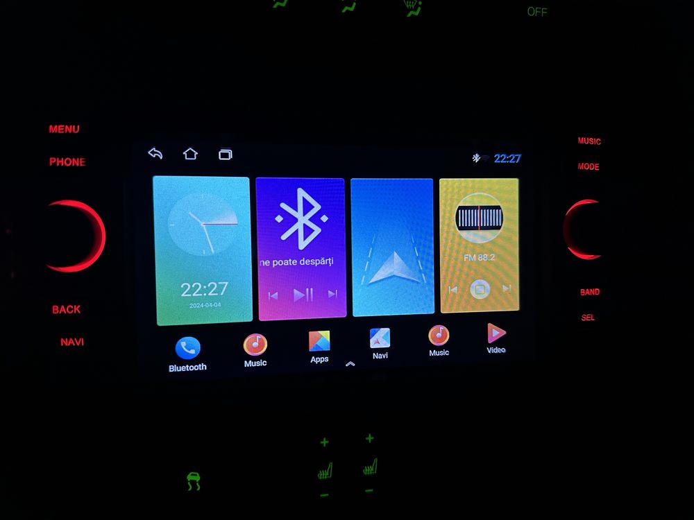 Navigatie touchscreen android dedicata Ford