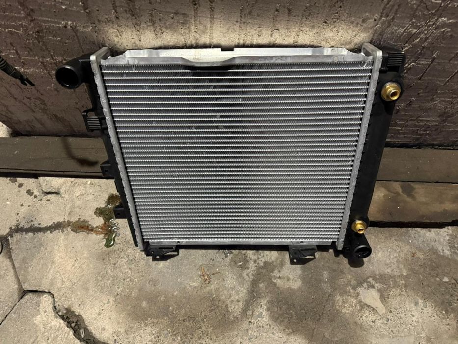 Основной радиатор w124 m102 2 2.3 без кондера автомат