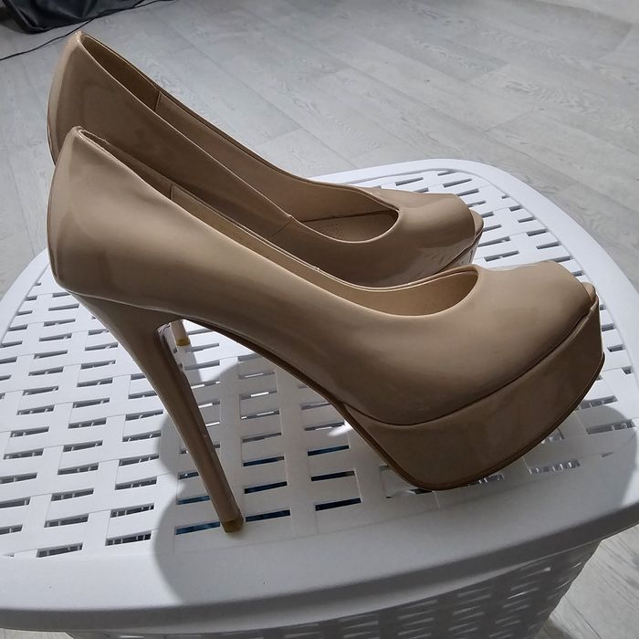 Туфли 10 000 тыс тенге новые продам