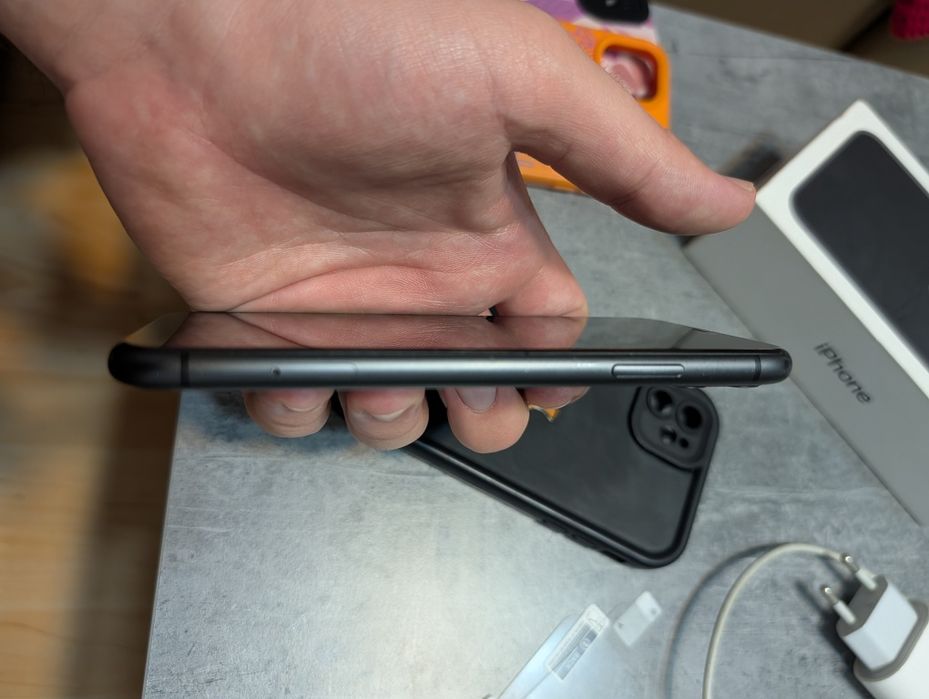 iPhone 11 128gb, Impecabil, Full box, 5 huse, 2 folii