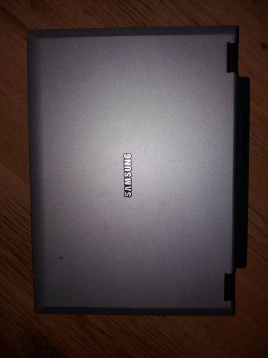 Лаптоп Samsung Самсунг 12.1" модел NP-Q35