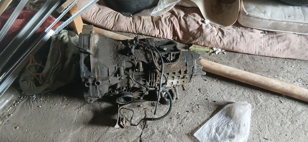 Продам коробка ауди 80 б4 ACX