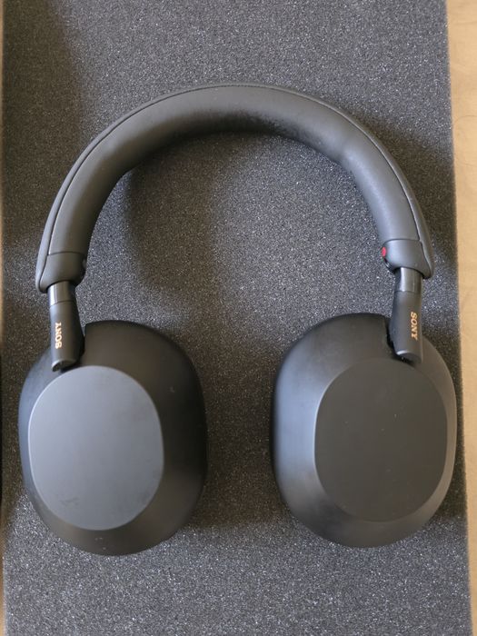 Слушалки Sony WH-1000XM5