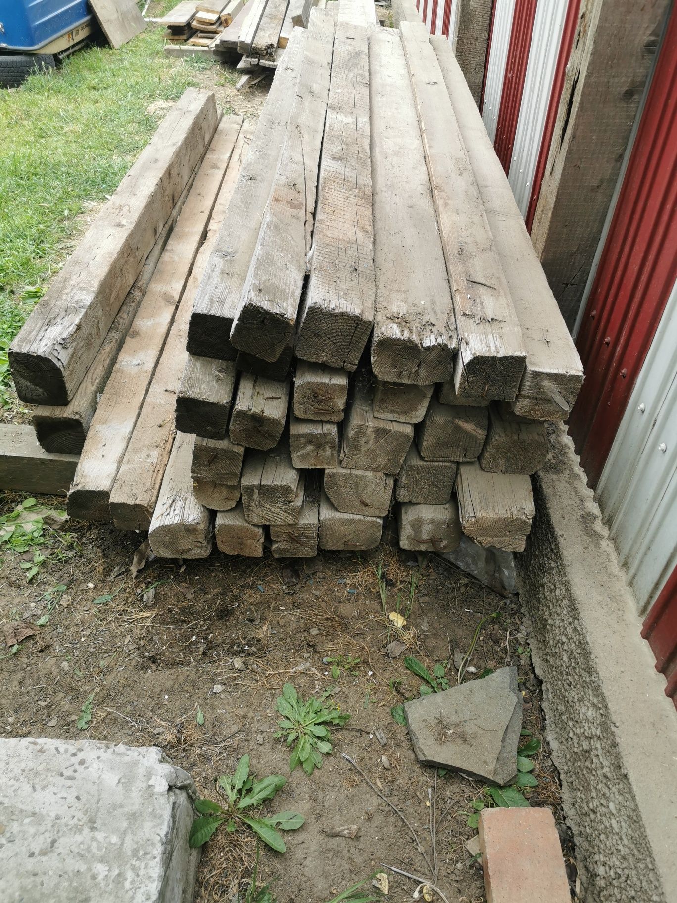 Grinzi lemn diferite mărimi și lungimi