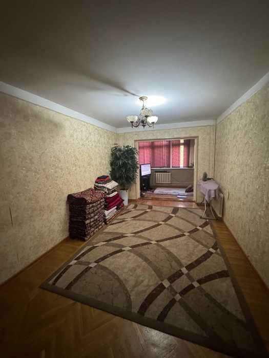 4/1/4 Дархан 77серия. 85кв. Вдоль дороги. 1 линия Под офис салон магаз