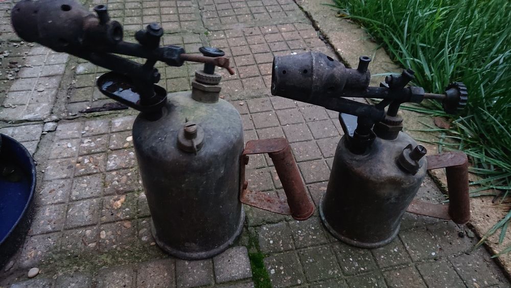 Бензинова лампа два броя