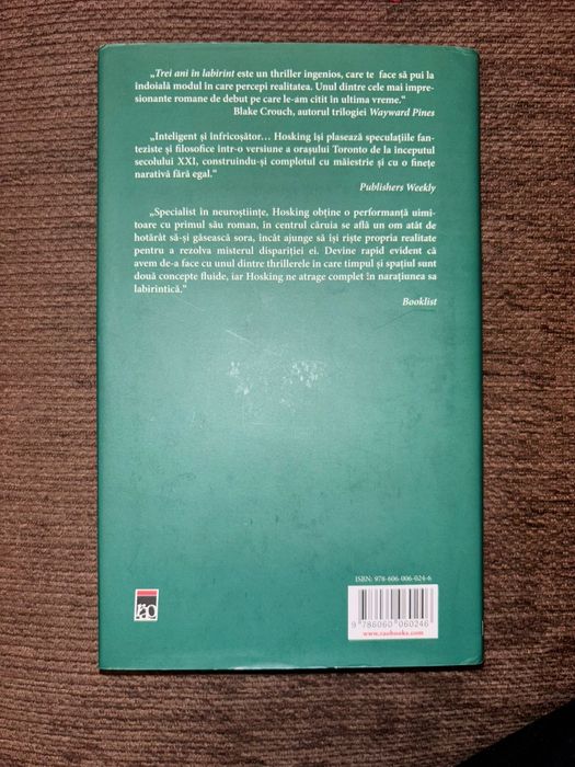 Carte Trei ani în labirint