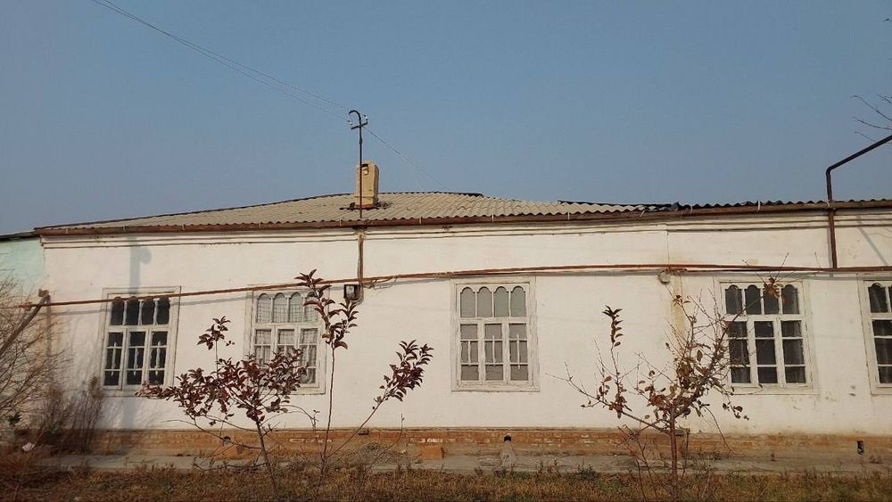 Uy sotiladi, suv svet bor