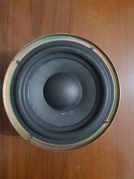 Продам динамик на колонку