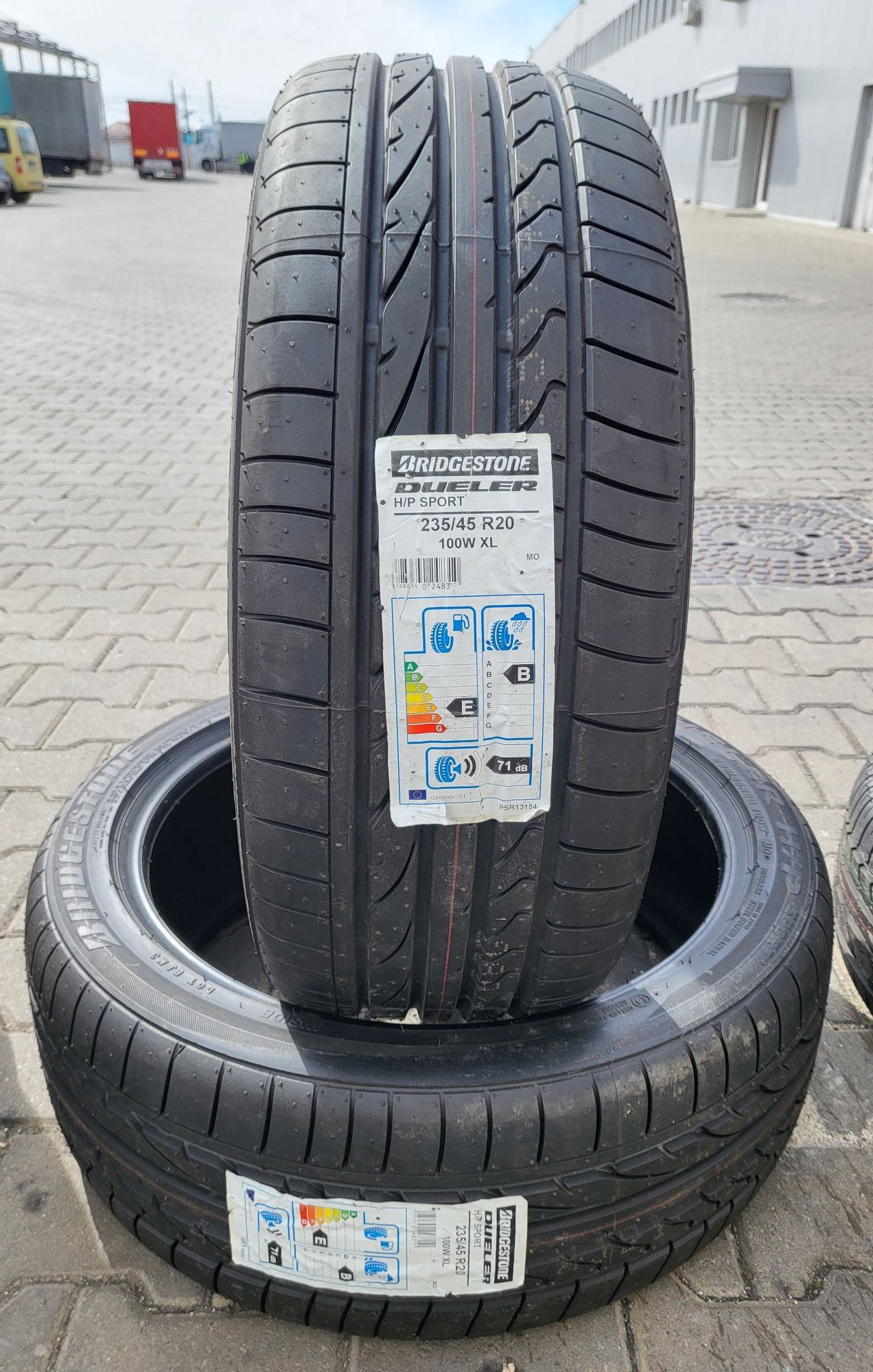 Anvelope vara noi Bridgestone 235 45 20