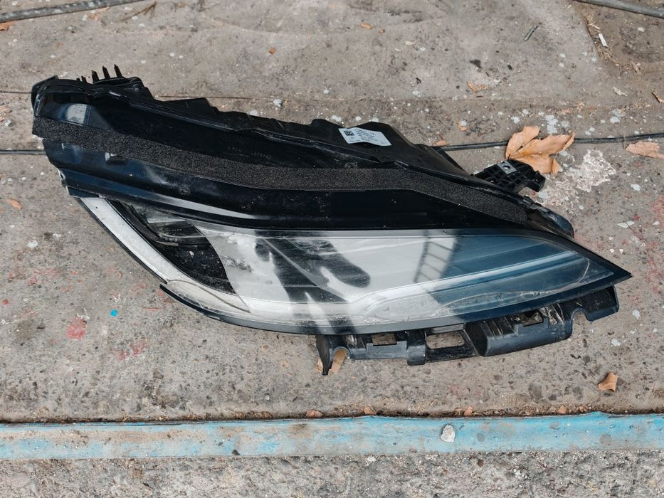 Десен Фар за Tesla model 3 highland