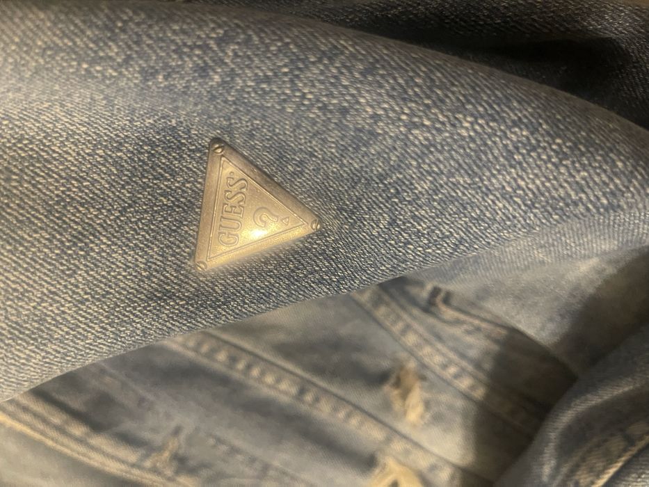 Geaca Guess originala negociabil