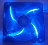 Vand ventilatoare iluminare albastra si rosie DeepCool,ID-Cooling,etc.