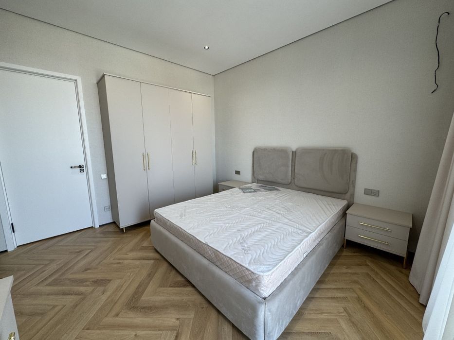 Продаю новую 4-х комнатную квартиру в ЖК Саламатина