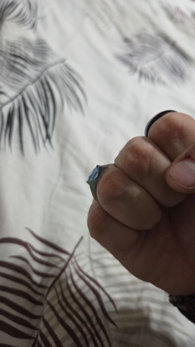 Vand inel de argint cu piatra albastra marimea 9