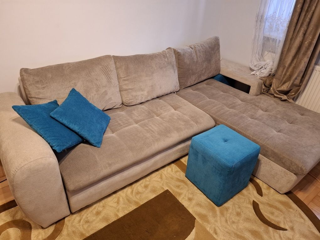 Se vinde canapea/coltar Agache aproape noua