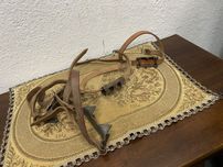 Стари планински обувки за лед ковано желязо и кожа - ски шейна