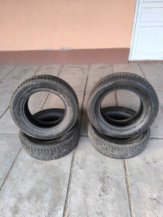 Продаю шины R16 235/60
