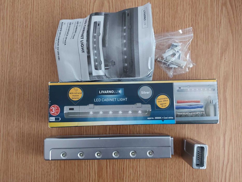 Bagheta / lampa de iluminat cu LED-uri, sensor de miscare infrarosu