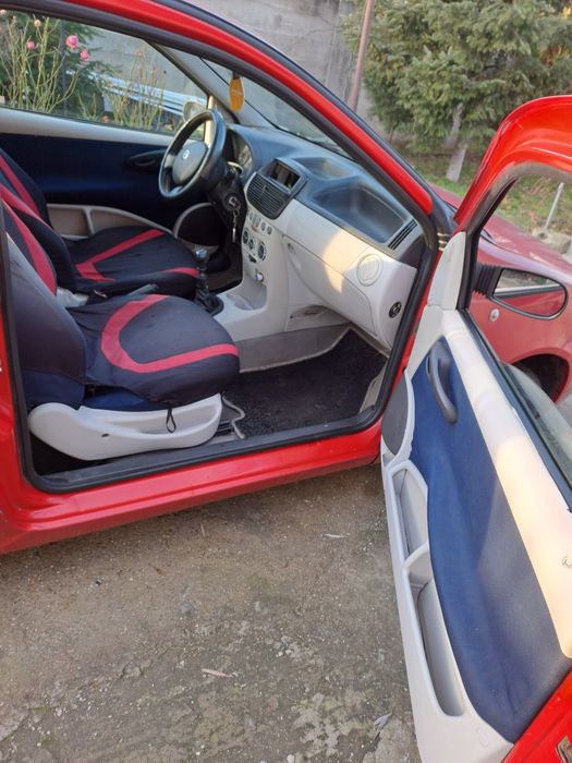 Vând sau schimb fiat punto 1.2 benzina