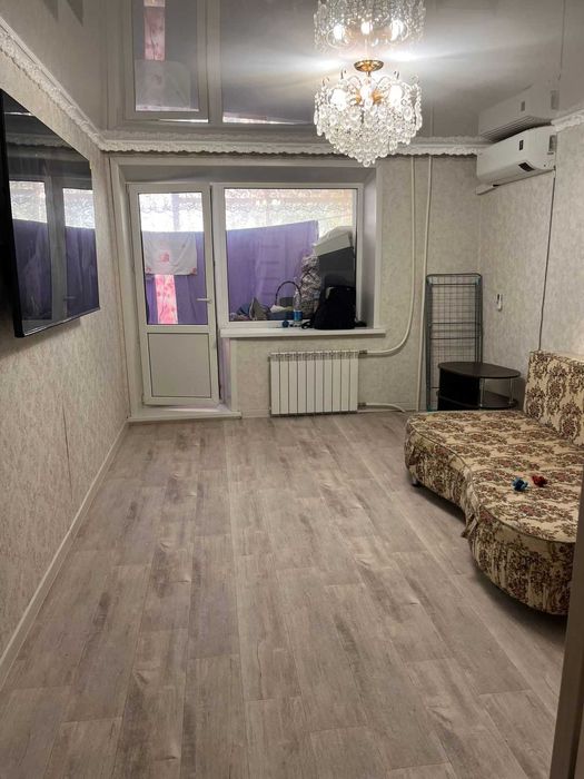 Продам 2 комнатную квартиру в центре города