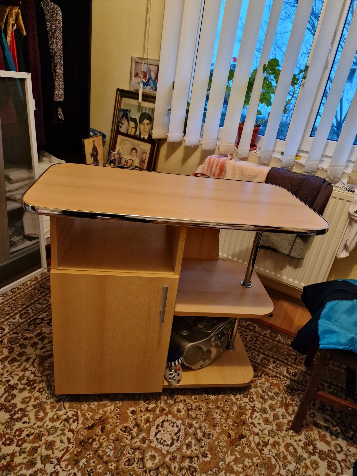 Comoda tv ca noua