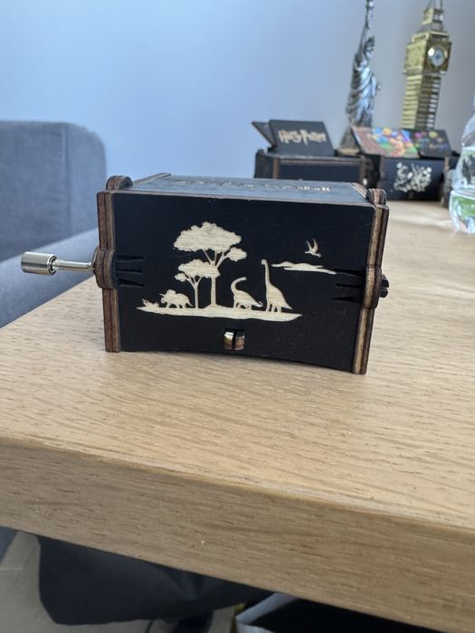 Jurassic Park музикална кутия