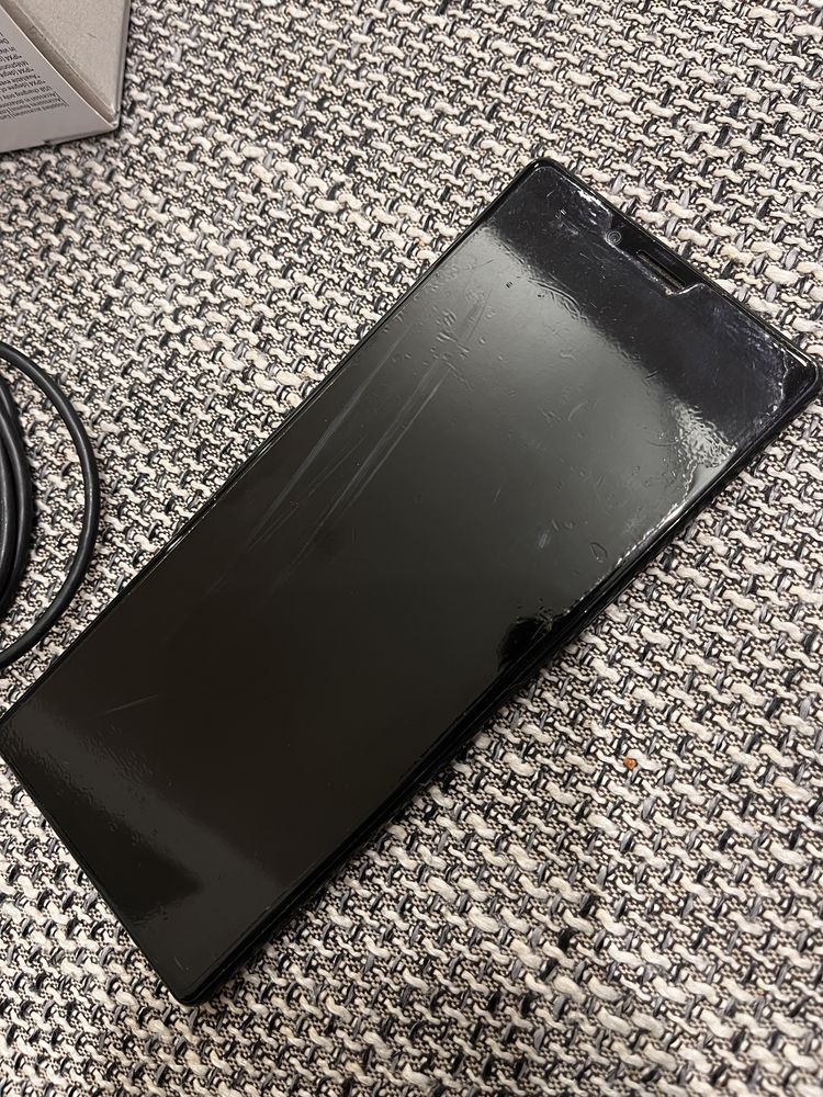 Telefon SONY Xperia 1 + căștile SONY WF-C500