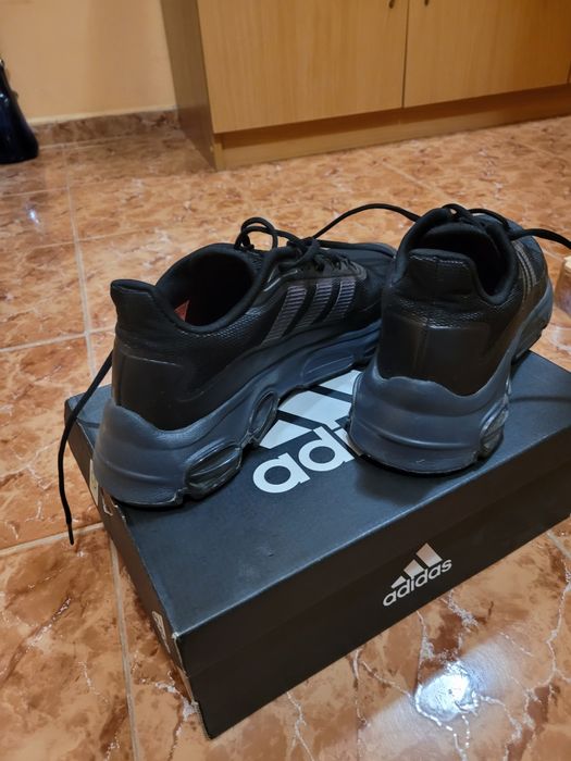 Adidas обувки 44
