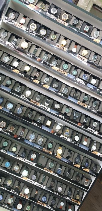 Soatlar optom va dona sotiladi.