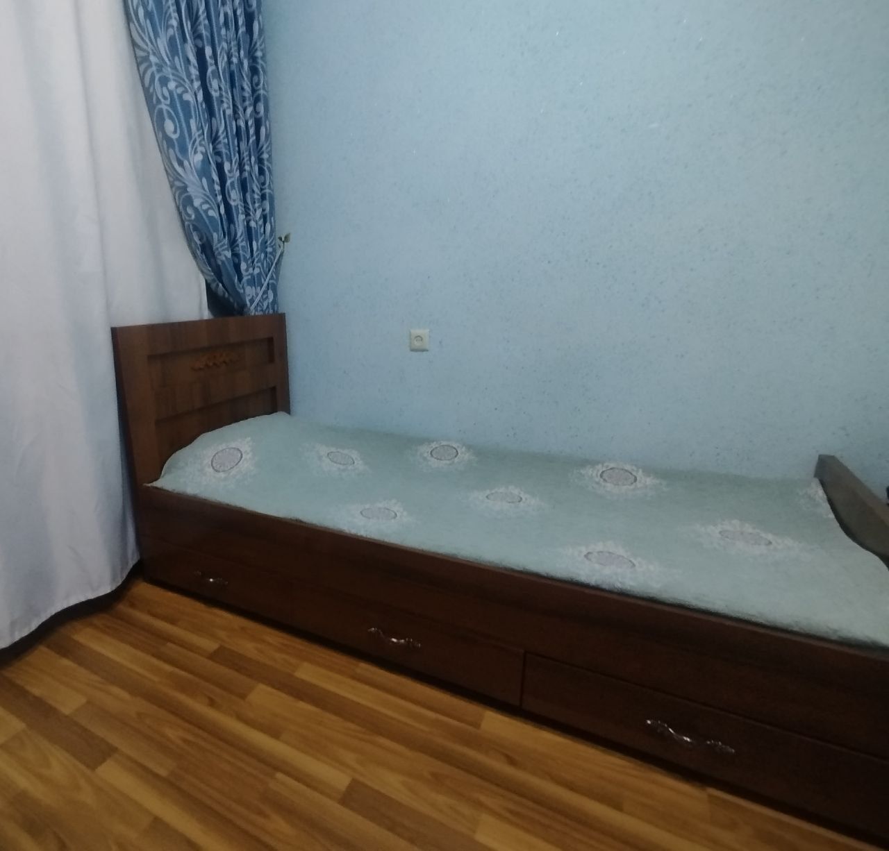 2 Деван холати яхши хичкаёги синмаган 3та тортмали