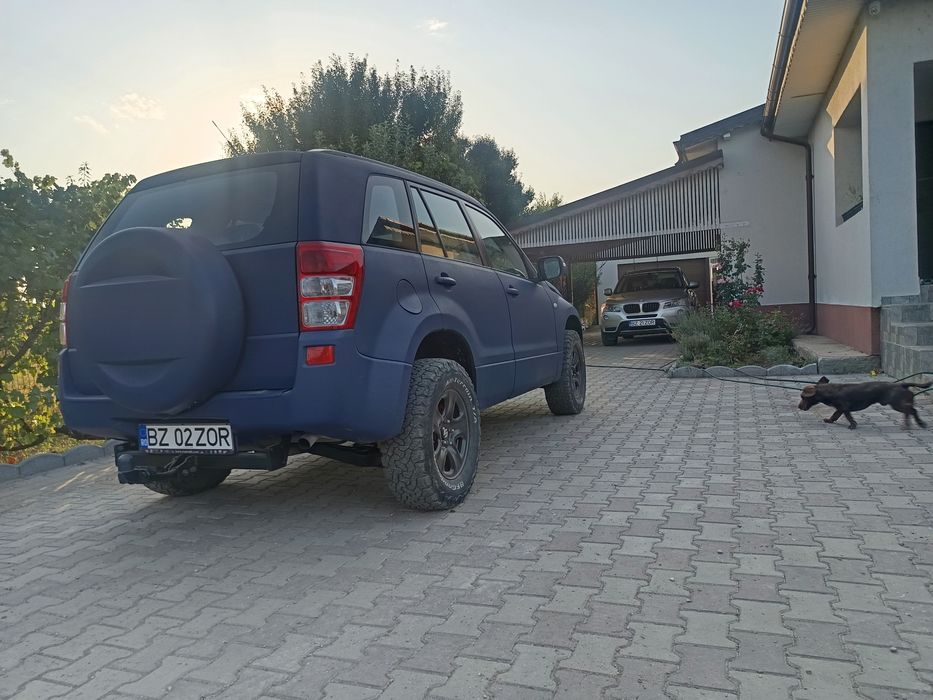 Vând Suzuki grand vitara 2.0 benzina și gaz (gpl)an 2009