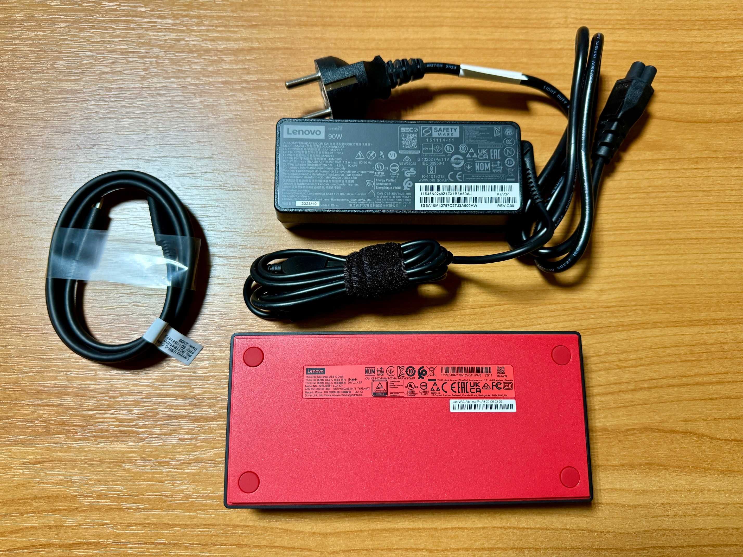 SIGILAT! Docking Station Lenovo, 40AY0090EU, USB 3.2, Type-C