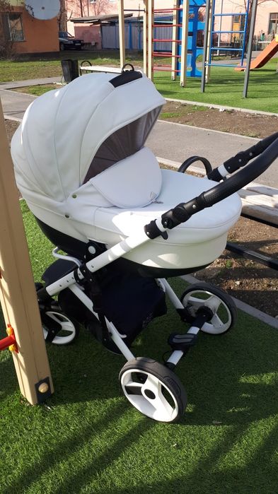 Коляска 2 в 1  фирмы Lonex